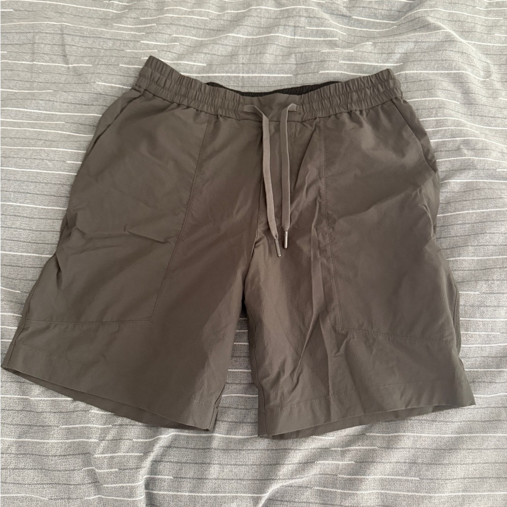 Lululemon Athletica Bowline 8” Ripstop Casual Shorts